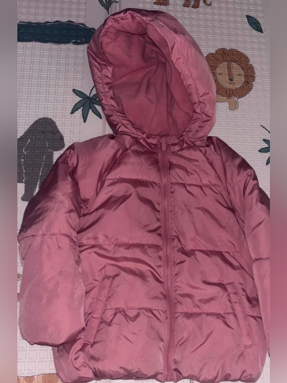 Old Navy Girls Hooded Puffer Jacket in Rose Pink